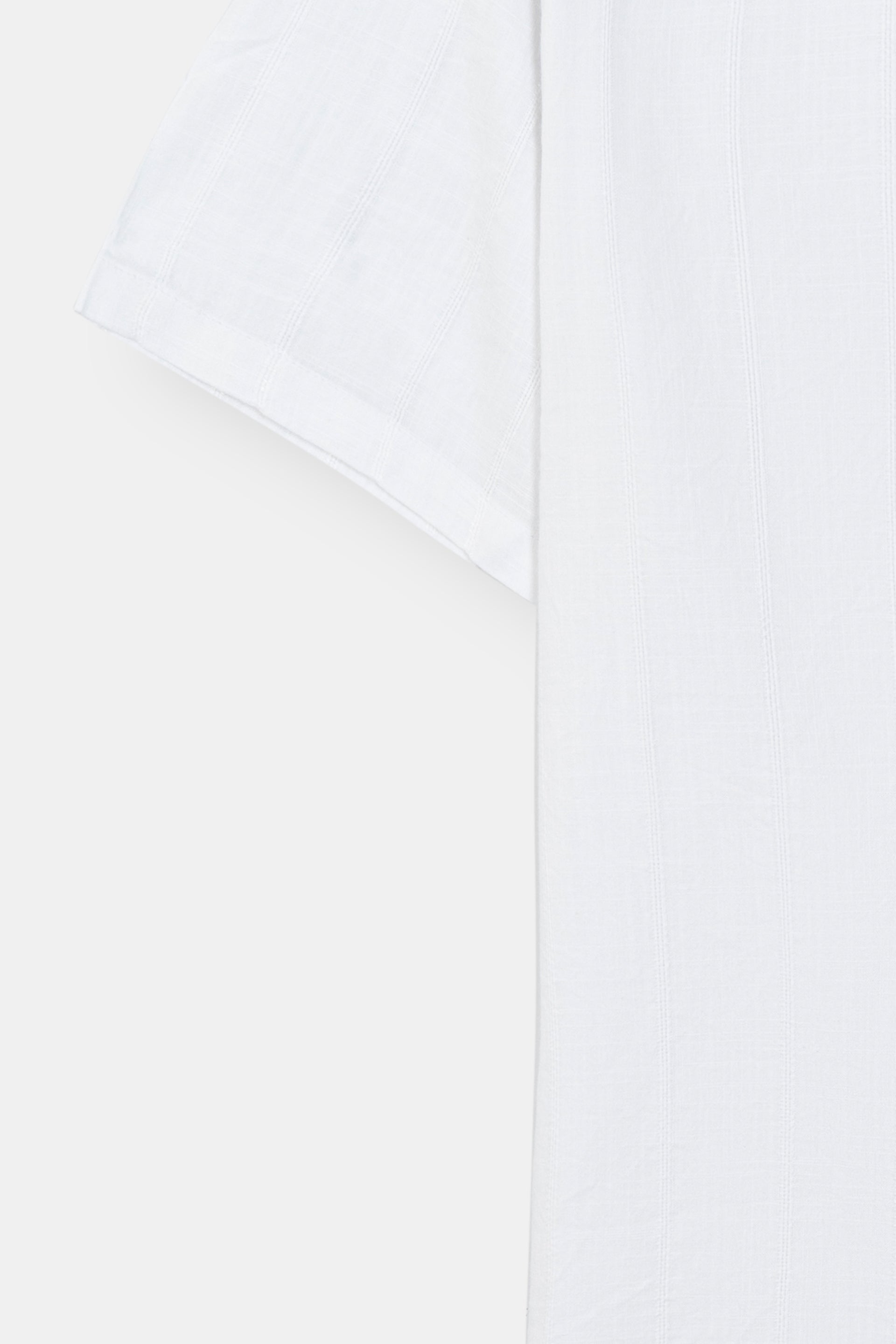 White Textured Coat Collar Shirt